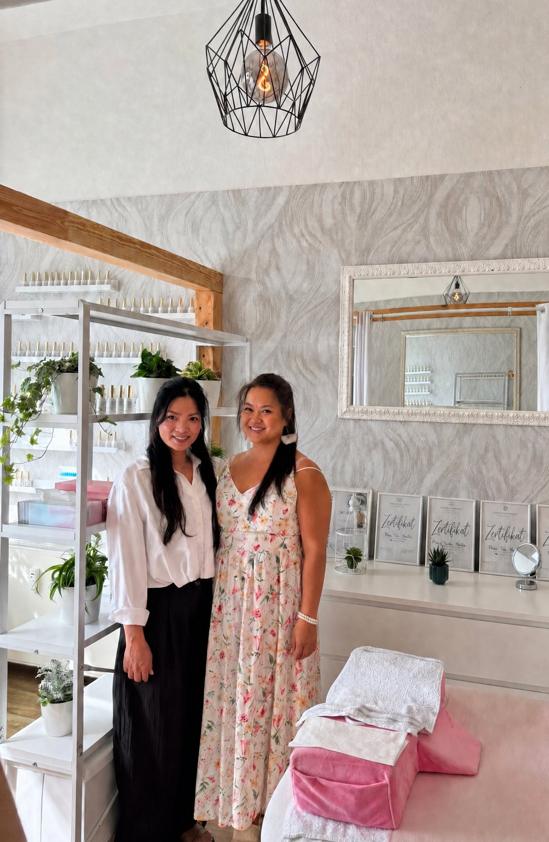 Quyen und Ngoan im Studio in der Dieselstraße 48
